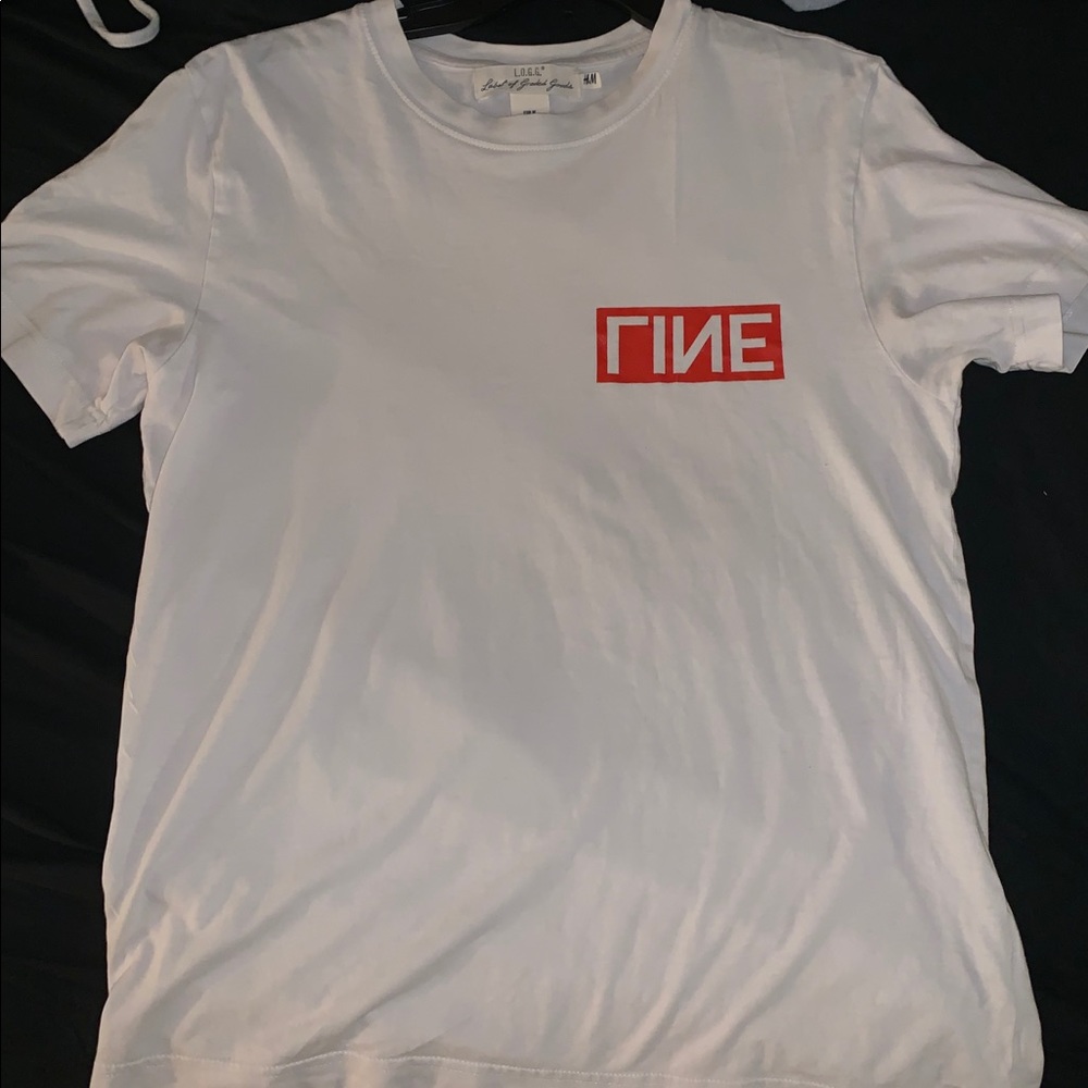 Line H&M tee